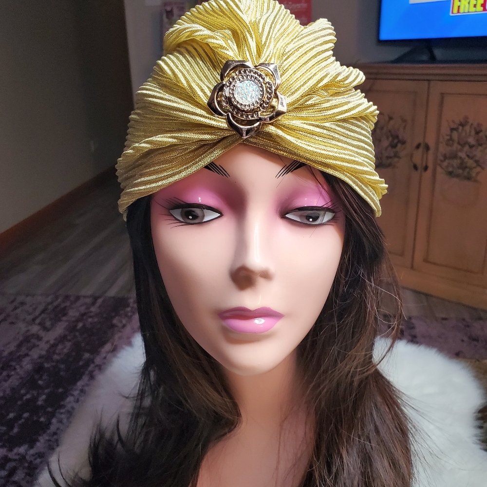 Gold shimmer irridescent broach hat